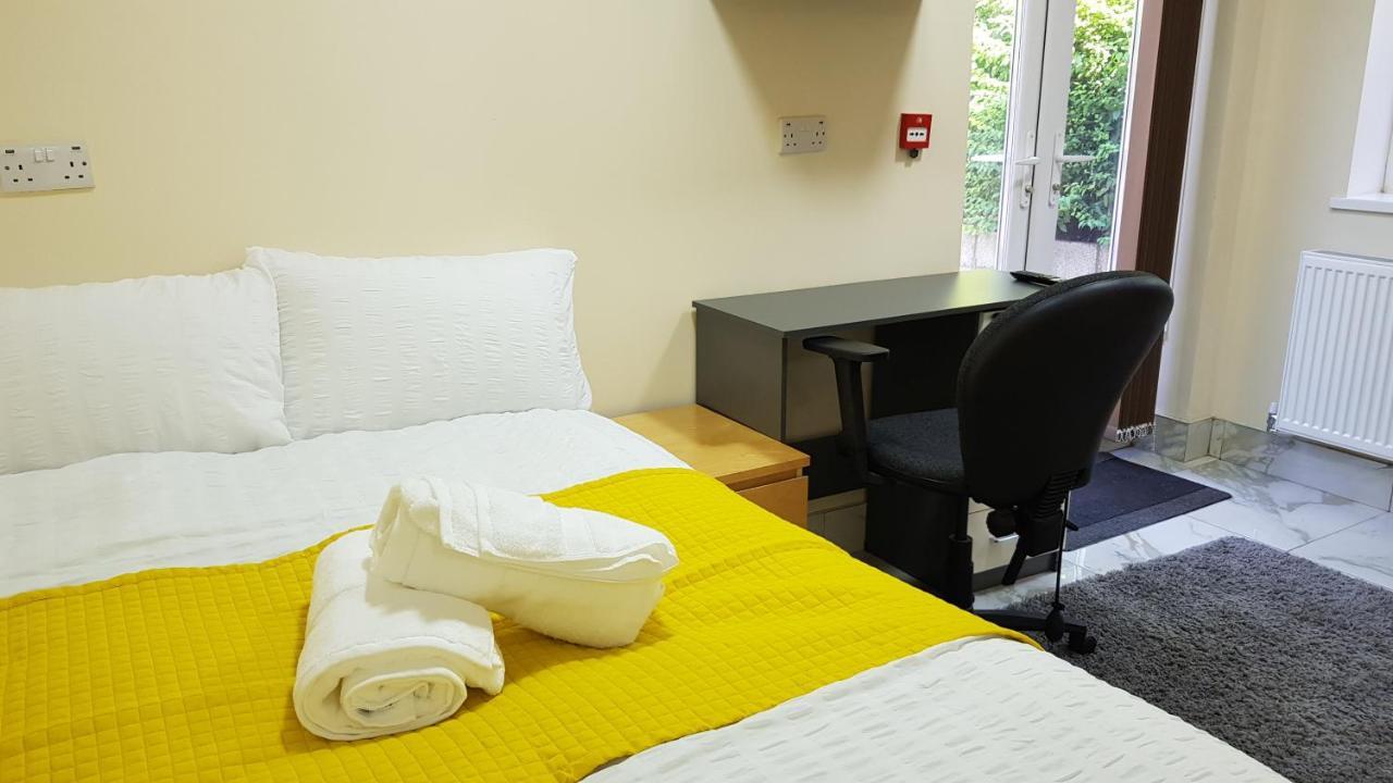 Double Ensuite Rooms Near City Centre Birmingham Exterior photo